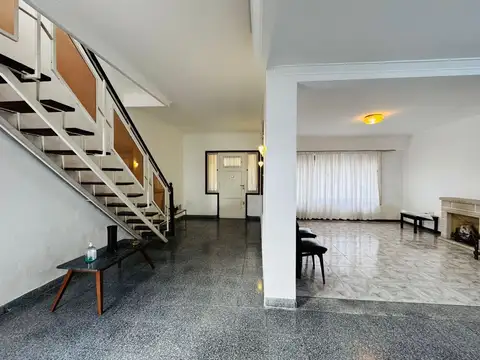 Casa en Alquiler de 3 dormitorios