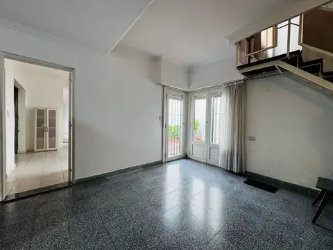 Casa en Alquiler con 1 cochera