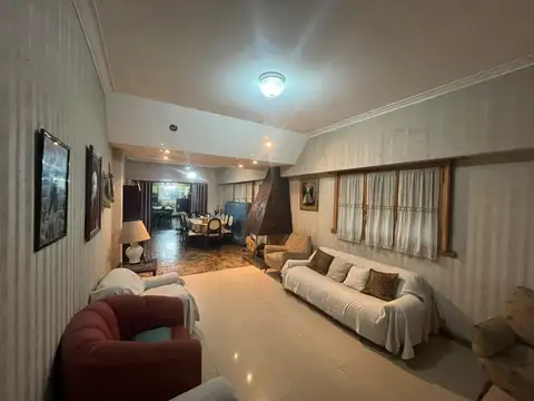 Depto Tipo Casa 6 ambientes con 3 baños