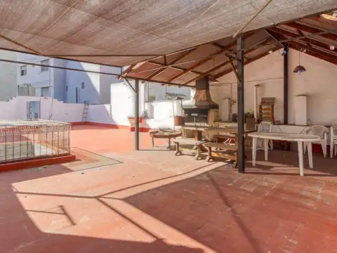 Depto Tipo Casa 5 ambientes con 3 baños