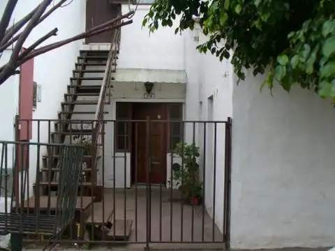 PH PLANTA BAJA FRENTE 2 AMB C/PATIO apto credito