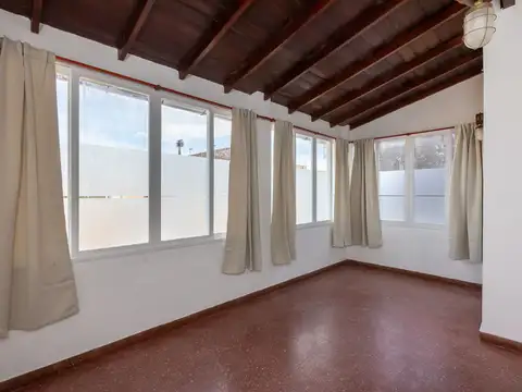 Manuela Pedraza 300