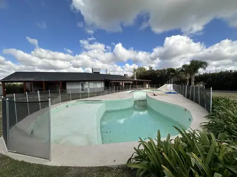 Quinta en Venta con 2 cocheras