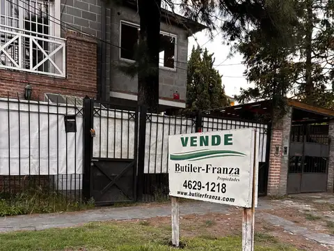 Depto Tipo Casa en Venta de 3 dormitorios