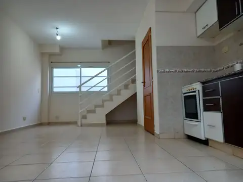 Depto Tipo Casa en Alquiler 15 años