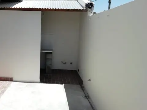 Depto Tipo Casa 3 ambientes con 2 baños