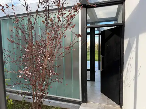 Casa en Alquiler de 3 dormitorios
