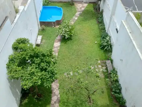Av. San Pedrito Y Bonifacio, Con Jardin Y Cochera