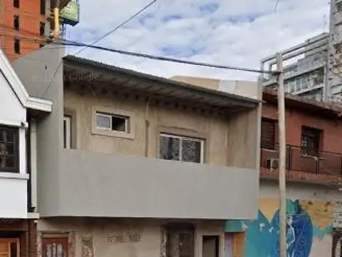 Departamento en venta - 2 Dormitorios 1 Baño - 110 Mts2 - Banfield