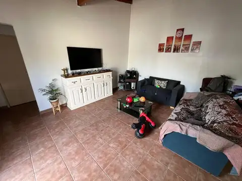 VENTA EN BLOCK - 2 CASAS + 2 LOCALES