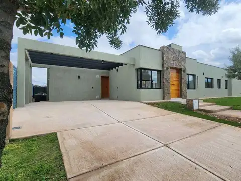 CASA EN VENTA 3 DORMITORIOS B° PORTAL ANDINO MAIPU