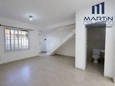 Casa 4 ambientes con 1 baño