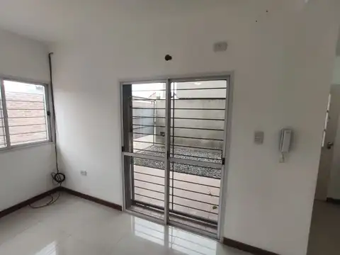 CASAS - DUPLEX - OTRAS ZONAS, RESISTENCIA
