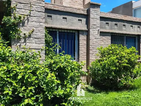 OPENHOUSE alquila hermosa casa en Bº Las Bovedas