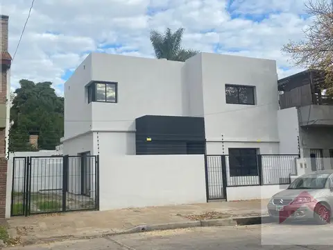 Casa a estrenar de 3 dormitorios. Super luminosa !