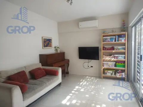 Depto Tipo Casa en Venta en Villa Pueyrredon, USD 224.000