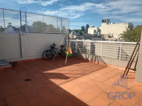 Depto Tipo Casa en Venta 8 años