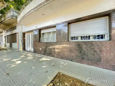Del Bañado 2300