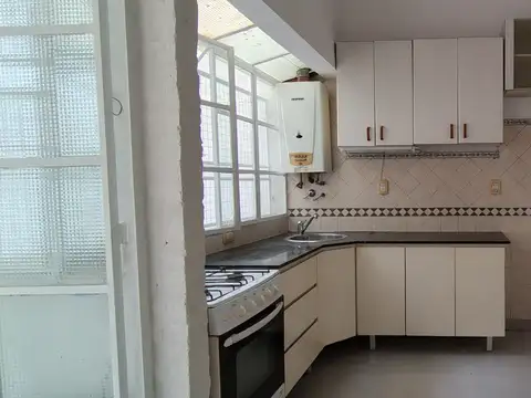 Depto Tipo Casa 4 ambientes con 2 baños