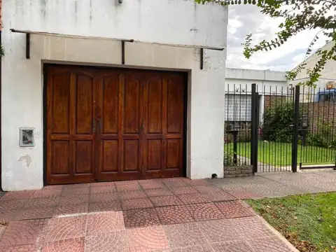 Casa en Venta en Castelar Norte, USD 150.000