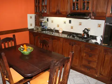 Granaderos 820, Hurlingham, Provincia de Buenos Aires, Argentina