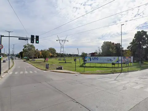 Terreno comercial esquina en Av. Circunvalación y Av. Newbery