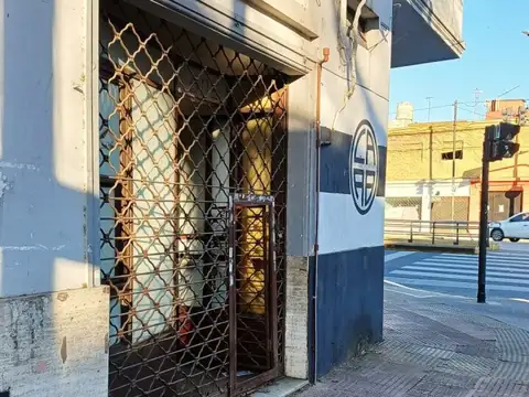 Local en Venta 73 años
