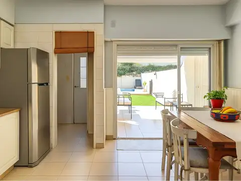 VENTA CASA DUPLEX OLIVOS 5 AMBIENTES PILETA JARDIN