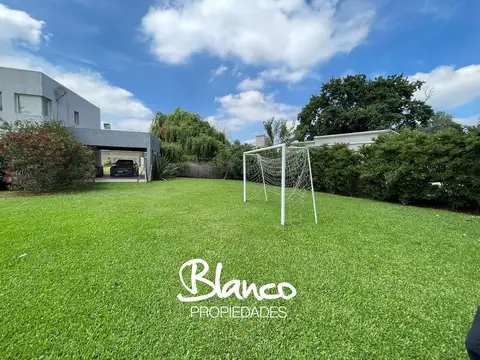 Casa en Alquiler de 3 dormitorios