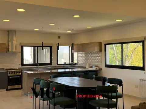 Casa en Alquiler en Santa Rita, USD 2.000
