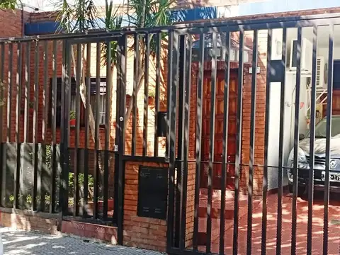 Casa  5 AMB  en venta en Monte Castro