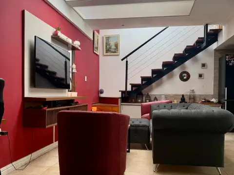 Depto Tipo Casa en Venta de 3 ambientes