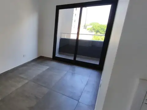 VENTA SEMIPISO 3 AMBIENTES A ESTRENAR DOBLE BALCON