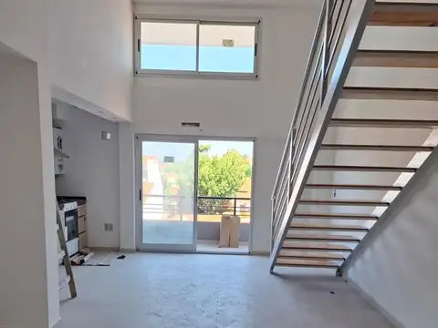 HERMOSO DEPTO. 2 AMBIENTES EN DUPLEX A ESTRENAR - OLIVOS