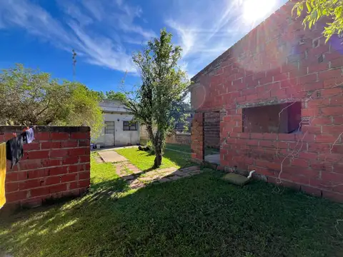 Casa 3 ambientes con 1 baño