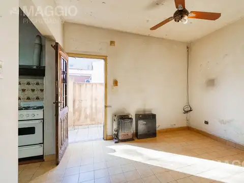 Depto Tipo Casa en Venta en Ramos Mejia Sur, USD 40.000