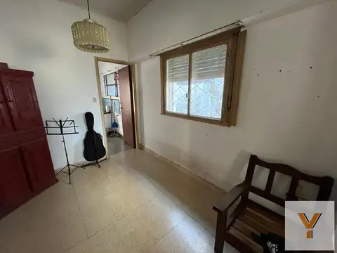 Casa en venta - 2 Dormitorios 1 Baño - 120Mts2 - La Plata
