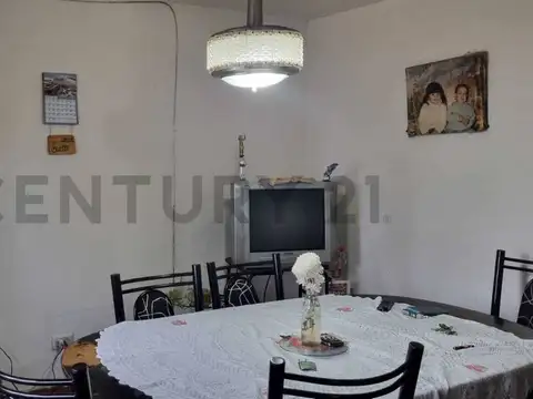 Casa 3 ambientes con 2 baños