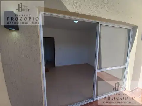 Depto Tipo Casa en Alquiler de 2 ambientes