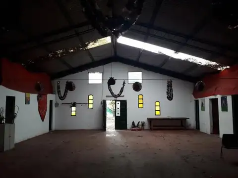 Lote de 2.000 m2 con salon/galpón de 450 m2