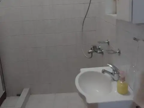 NVR. VENTA DE HERMOSA CASA JOSÉ C PAZ. APTA CRÉDITO.