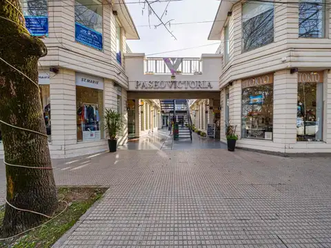 LOCAL COMERCIAL EN VENTA EN GALERIA VICTORIA FUNES