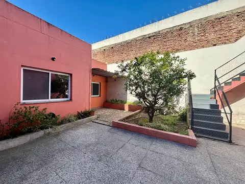 2 Casas en un Lote! 237 m² + Cochera | V. Alsina