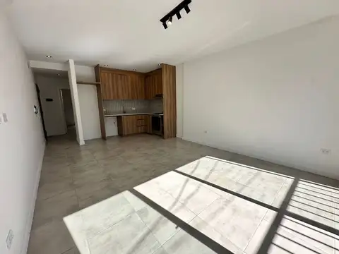 VENTA PH 2 AMB PB AL FRENTE CON PATIO SAN JOSE