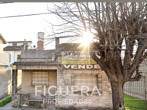 Casa 7 amb en lote propio con 2 viviendas ? ideal 2 familias / constructor ? Villa Luzuriaga
