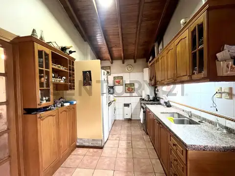 CASA EN VENTA EN BARRIO CERRADO EN DORREGO