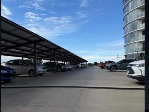 Cochera - Amarras Center