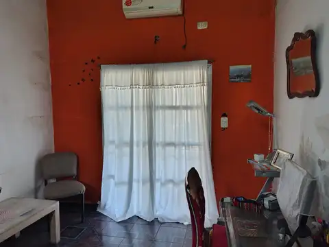 Casa 2 ambientes con 1 baño