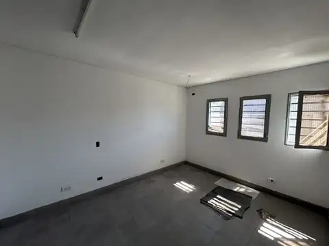 Galpon en Venta 25  mts Fondo