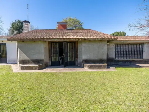 Casa 4 ambientes con 1 baño